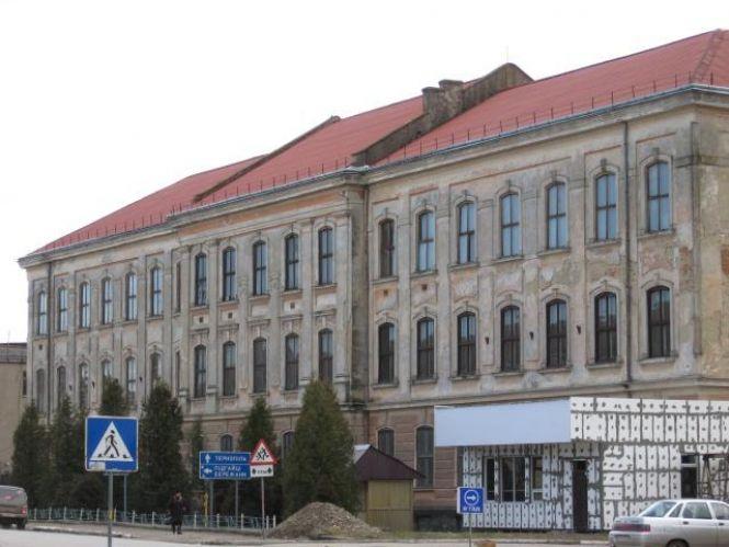 Новини Тернополя - фото з Тут були замки, фабрика та розруха: цікаві факти про Монастириська від знаного краєзнавця (ВІДЕО)