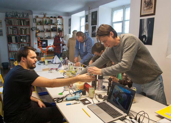 Новини Вінниці - фото з Робить фотокамери з бляшанок і протигазу: про пінхол-зйомку фотографа Олексія Кібкало