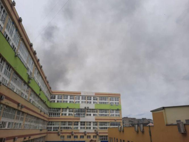 Новини Вінниці - фото з Горить всередині та ззовні. Репортаж з масштабної пожежі на Бевза