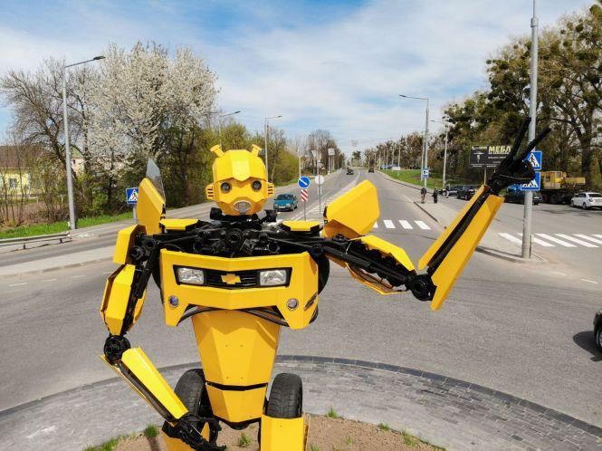 Новини Вінниці - фото з Не трансформером єдиним. ТОП-10 елементів декору, якими прикрашали Вінницю останніми роками