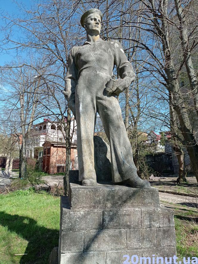 Новини Тернополя - фото з Цитати вождів, зірки та мозаїки: де у Тернополі збереглася радянська символіка