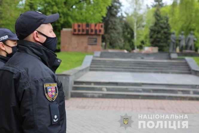 Новини Вінниці - фото з Посилений режим служби. На вулиці вийшли поліцейські та військові