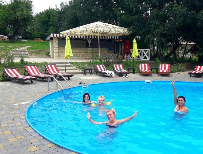 Новини Вінниці - фото з Цивілізована маївка. Сім вінницьких заміських комплексів, де є водойма і мангал