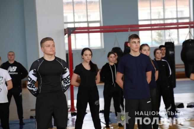 Новини Вінниці - фото з У Вінниці 36 юнаків та дівчат дали клятву кадета та засадили алею слави