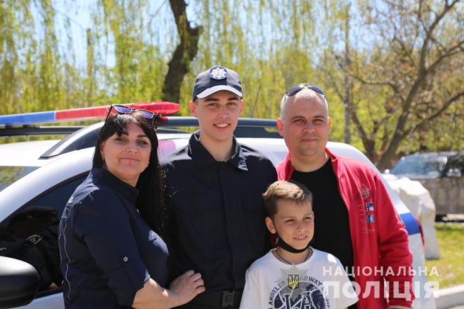 Новини Вінниці - фото з У Вінниці 36 юнаків та дівчат дали клятву кадета та засадили алею слави