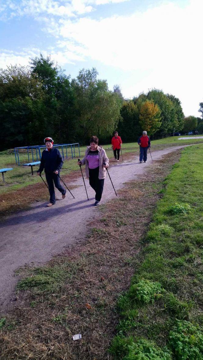 Новини Козятина - фото з У Козятині набирає популярності скандинавська ходьба