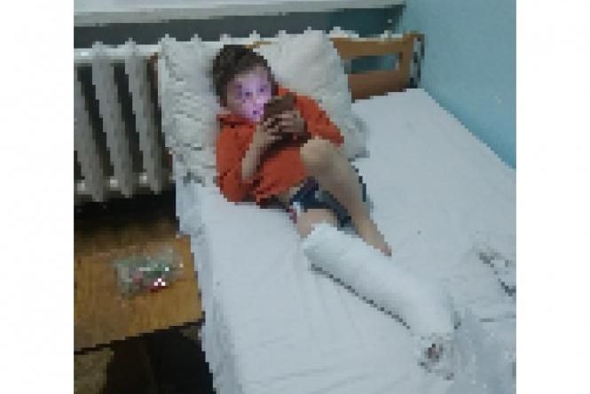 "Місяць із гіпсом на ніжці": як підтримати 4-річного хлопчика, якого побив вітчим