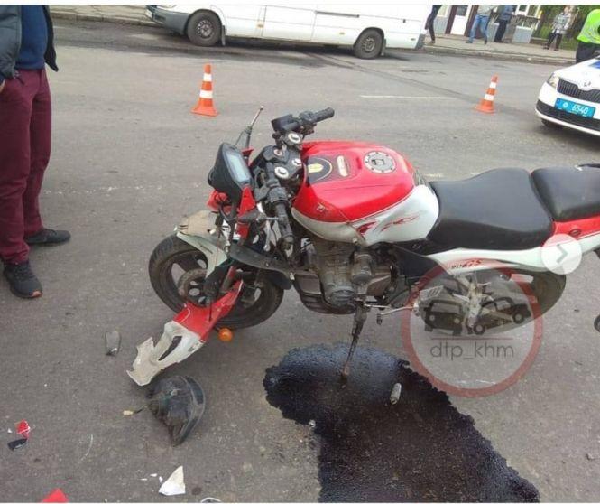Новини Хмельницького - фото з В ДТП на Шевченка травмувався 48-річний мотоцикліст