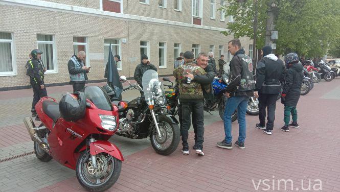 Новини Хмельницького - фото з Хмельницькі байкери на «стометрівці» відкрили мотосезон (ФОТО, ВІДЕО)