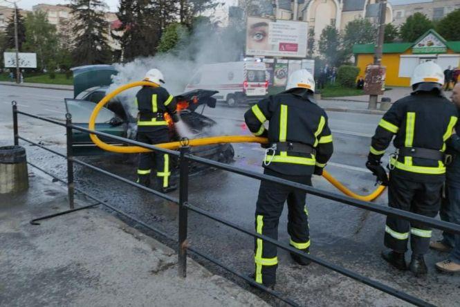 Новини Тернополя - фото з Біля Літака на Східному пожежа. Що відомо?