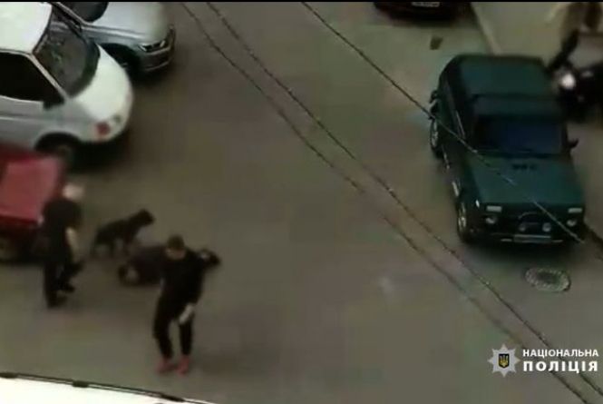 На Вишеньці бандити з «Лексуcу» били ногами вінничан, які лежали на землі  (ВІДЕО)