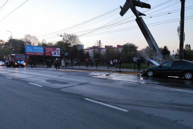 Новини Тернополя - фото з Біля Літака на Східному пожежа. Що відомо?