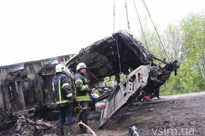 Новини Хмельницького - фото з Автотроща з 4 загиблими у Хмельницькому районі. Шукають свідків