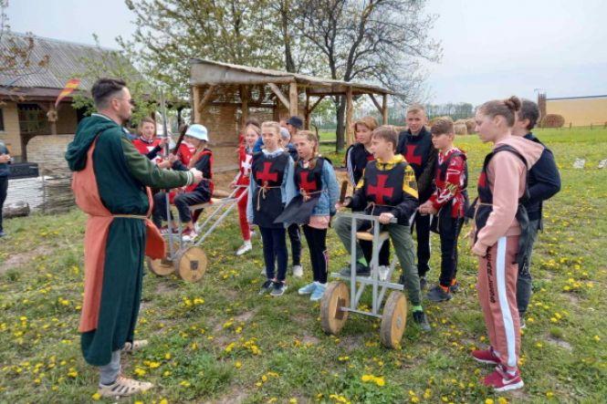 Новини Хмельницького - фото з Святий Дунстан знову збирає дітей та дорослих на середньовічний фестиваль (Новини компаній)