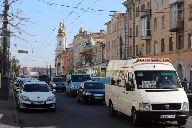 Чи здорожчає проїзд у маршрутках? Мерія дала відповідь на петицію