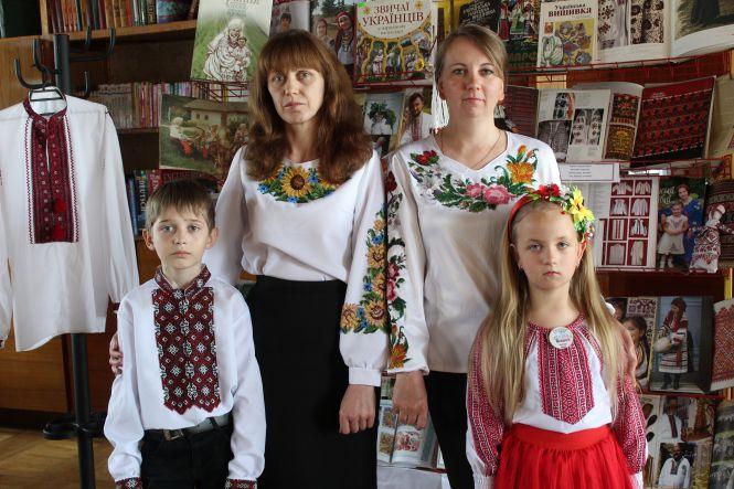 Новини Козятина - фото з Фото дня: козятинчани у вишиванках