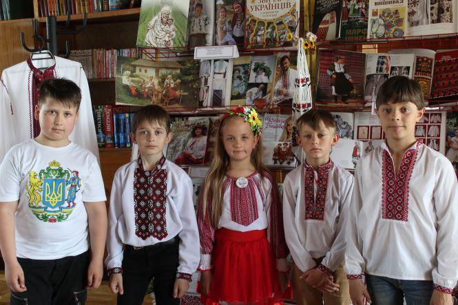 Новини Козятина - фото з Фото дня: козятинчани у вишиванках