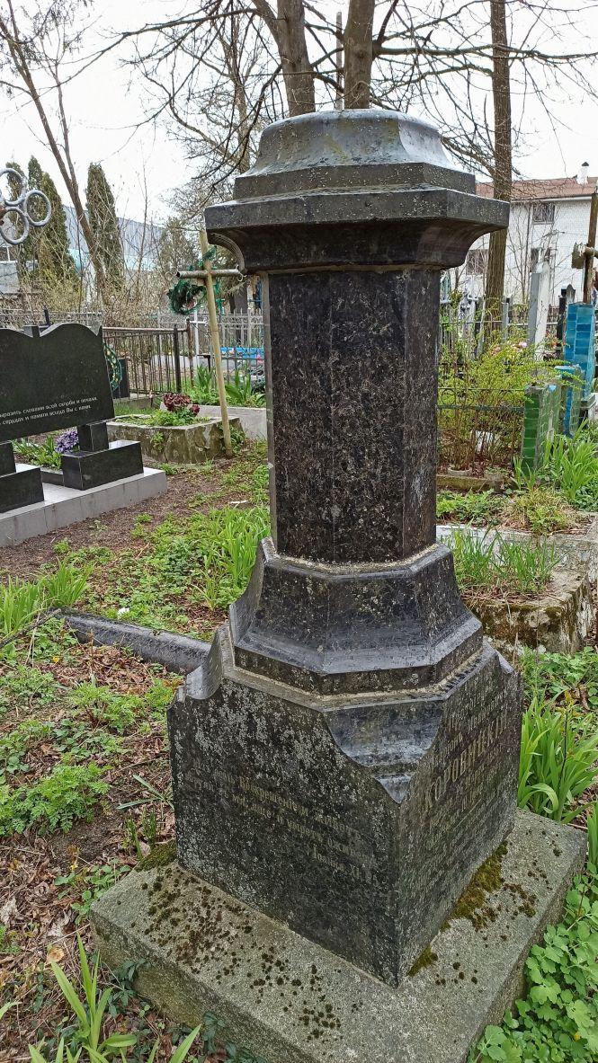 Новини Житомира - фото з І сміх, і сльози, і любов на житомирських кладовищах…