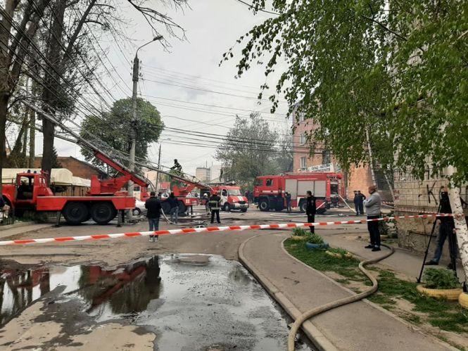 Новини Вінниці - фото з Першим загорілось приміщення, де раніше виявили купу порушень. Нові деталі пожежі на Бевза