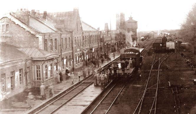 Новини Вінниці - фото з Знайшли унікальну світлину зустрічі Петлюри з Пілсудським на вінницькому вокзалі (ФОТО ДНЯ)