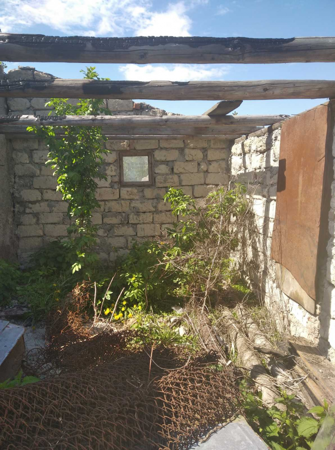 Новини Тернополя - фото з «Війна» через стовп у Кременці: через них згоріли хлів і гараж, а мені ще й кажуть гроші платити!