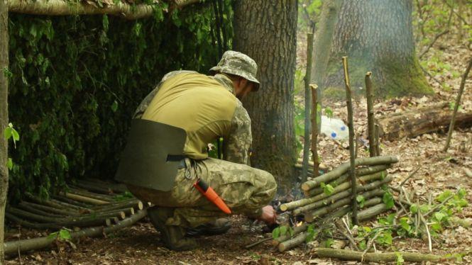 Новини Вінниці - фото з «Він вміє вижити без води і їди у джунглях». Що робив у Вінниці військовий екстремал з Британії?