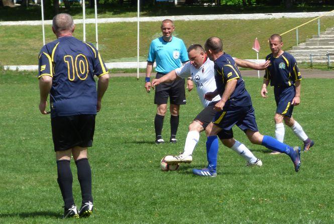 Новини Козятина - фото з Бутси на цвях вішати рано - створили команду «Моноліт» для футболістів-ветеранів