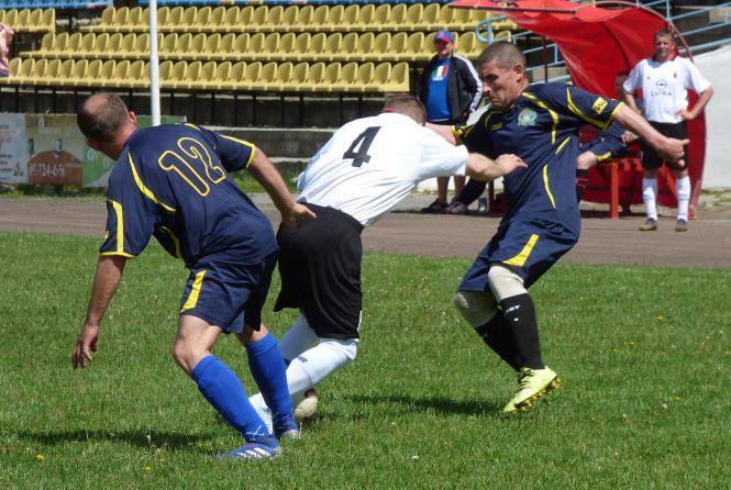 Новини Козятина - фото з Бутси на цвях вішати рано - створили команду «Моноліт» для футболістів-ветеранів