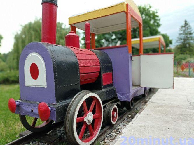 Новини Тернополя - фото з Скільки коштують атракціони у парках Тернополя. Які є розваги та коли можна покататися (ЦІНИ)