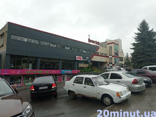 Новини Тернополя - фото з На проспекті Злуки виявили мертвим 25-річного чоловіка. Чи було це вбивство? (ФОТО, ВІДЕО)