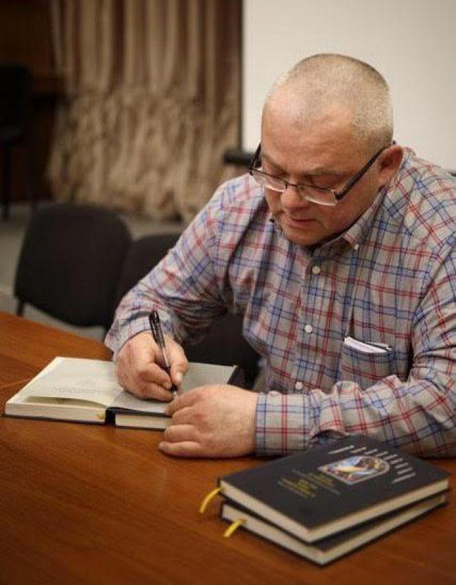 Новини Вінниці - фото з «Ти там, де твої думки…» Вінничанин переклав на українську з івриту 
100 мудрих фраз Рабі Нахмана