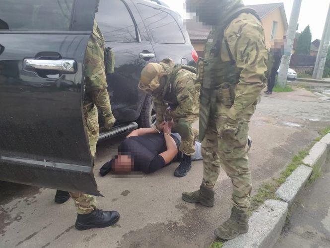 Новини Житомира - фото з У Житомирі затримали двох зловмисників, які вимагали у підприємця 17,5 тис. доларів США