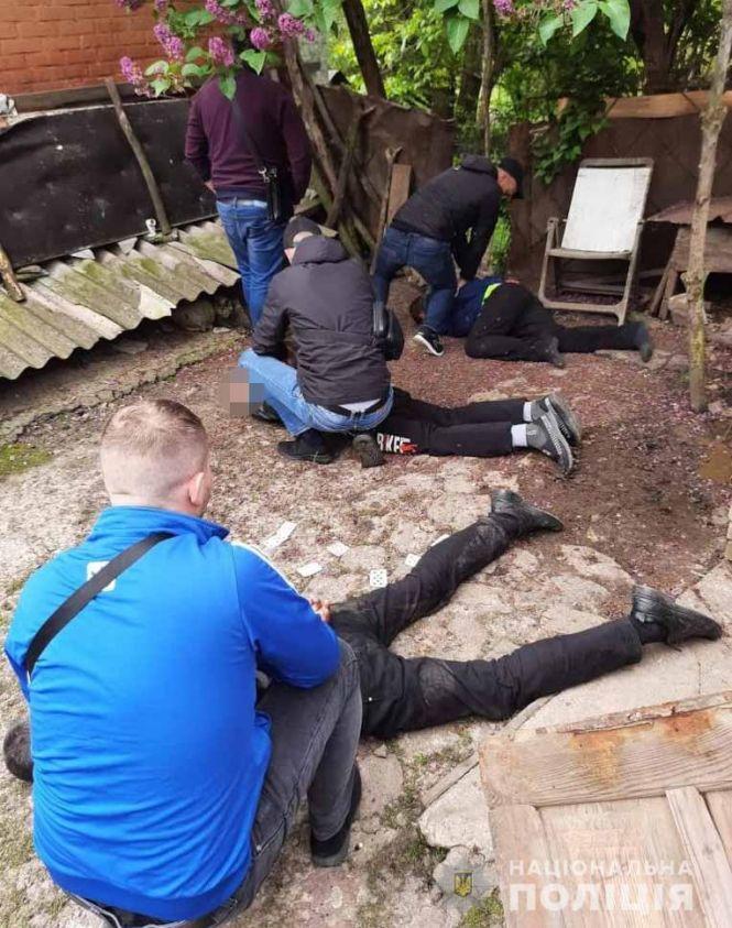 Новини Вінниці - фото з Побили та обібрали. На Пирогова троє бандитів напали на вінничанина