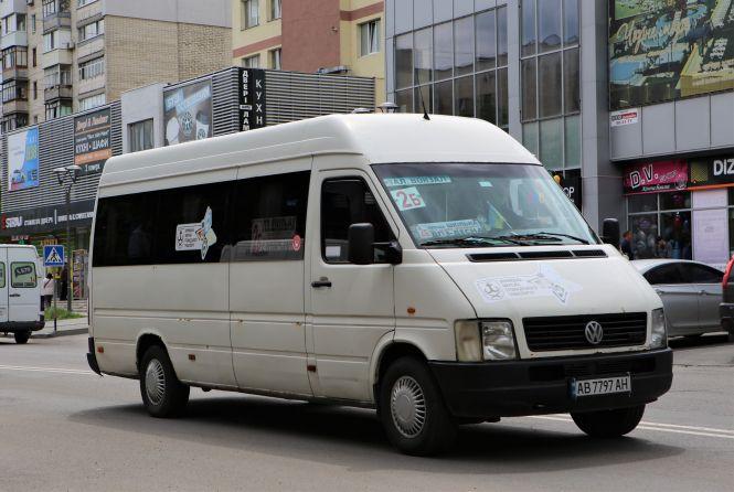 Новини Вінниці - фото з Проїзд у вінницьких маршрутках відтепер можна оплатити карткою. Перевірили, як це працює