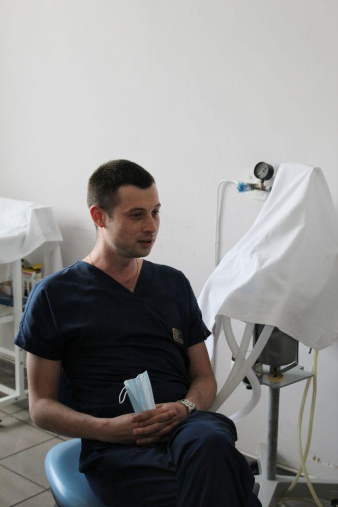 Новини Тернополя - фото з Лікар до 30-ти: стоматолог-хірург з Тернополя про складні операції і як пацієнти іноді кусають за пальці