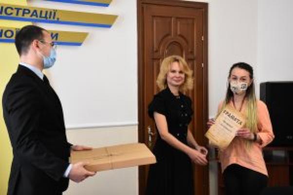 Новини Житомира - фото з У Житомирській ОДА привітали кращих журналістів області