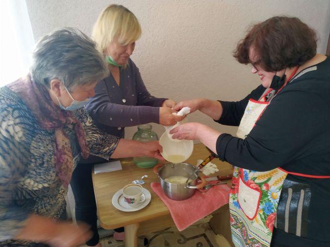 Новини Козятина - фото з У терцентрі вчили мистецтву приготування сиру в домашніх умовах