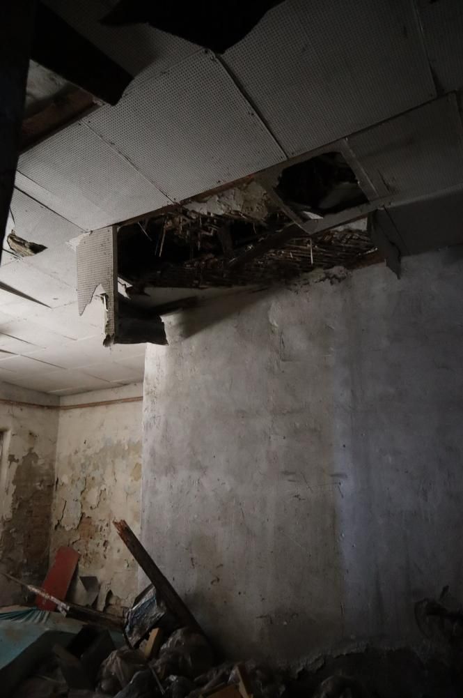 Новини Хмельницького - фото з Знести не можна залишити. Яким бачать майбутнє кінотеатру «Мир» влада та хмельничани На зображенні може бути: у приміщенні