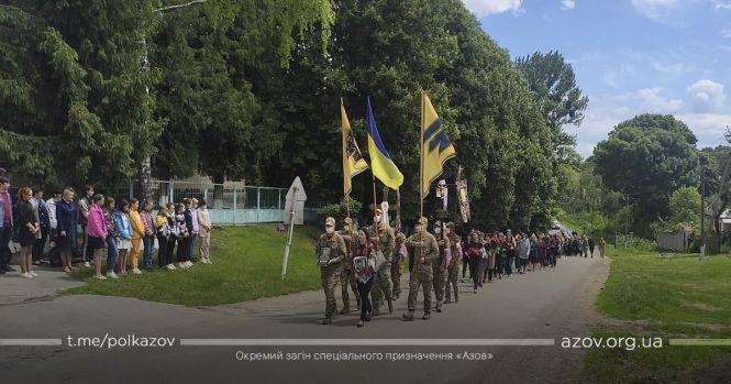 Новини Вінниці - фото з Алмазов був добрий, як дитина... Поховали байкера, що помер в лікарні після аварії на ВПЗ