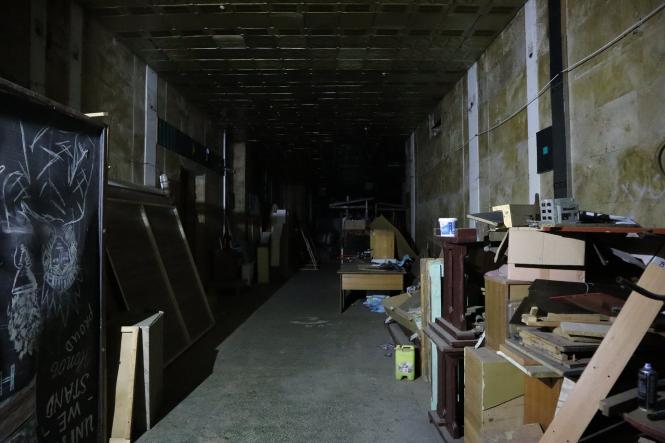 Новини Хмельницького - фото з Знести не можна залишити. Яким бачать майбутнє кінотеатру «Мир» влада та хмельничани На зображенні може бути: у приміщенні