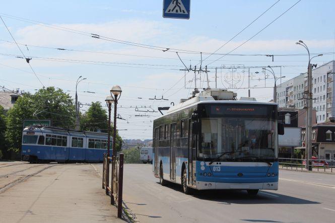 Новини Вінниці - фото з Забаганка уряду чи міста: коли у вінницькому транспорті будуть відкривати всі двері?