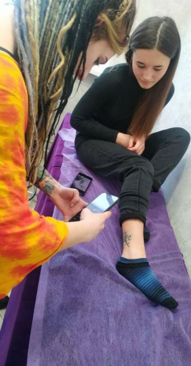 Новини Вінниці - фото з «Так я почуваюсь щасливою»: як вінничанка перетворилась на зеленоволосу ельфійку з гострими вушками