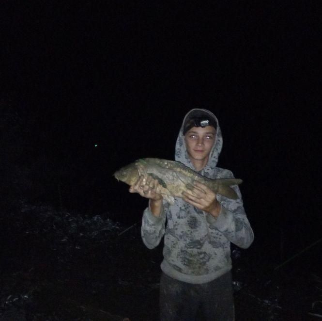 Новини Тернополя - фото з Що відомо про пошуки двох хлопців, які зникли під час нічної рибалки на човні