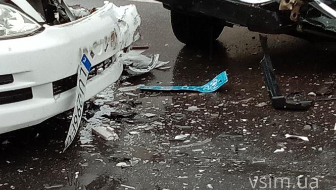 Новини Хмельницького - фото з Поліцейські потрапили в ДТП на Толстого. Зі службового авто зняли номери (ФОТО)