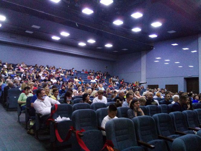 Новини Козятина - фото з «Овація» зібрала повний зал