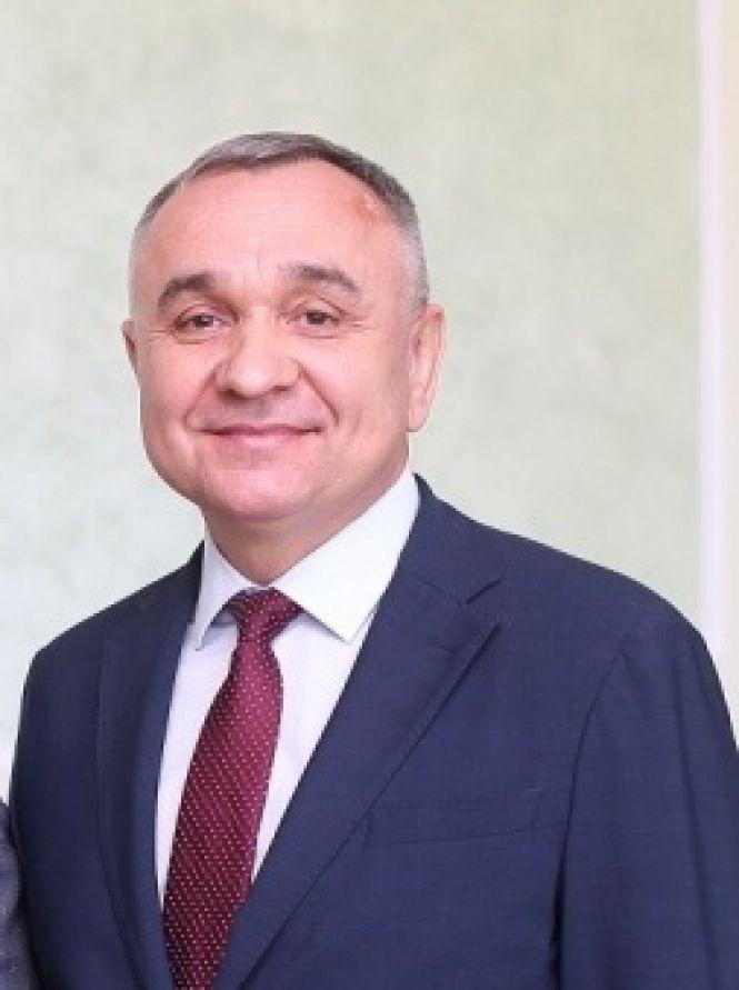 Новини Тернополя - фото з Скільки заробляють, де живуть і на чому їздять керівники тернопільських лікарень. Аналізуємо