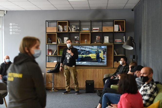 Новини Вінниці - фото з «Приїдемо хоч у чисте поле…» Що пропонує ветеранам АТО мобільний офіс?