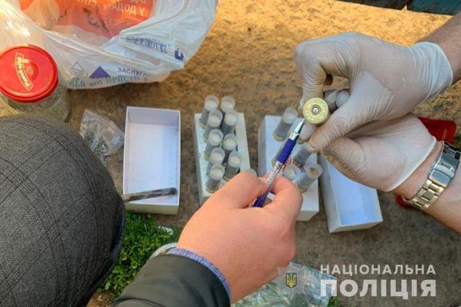 Новини Тернополя - фото з Хуліган упродовж кількох ночей обстрілював будинок жителя району (ФОТО)