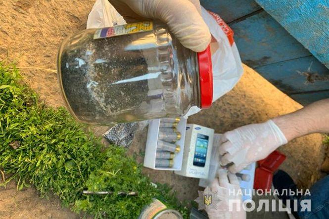 Новини Тернополя - фото з Хуліган упродовж кількох ночей обстрілював будинок жителя району (ФОТО)