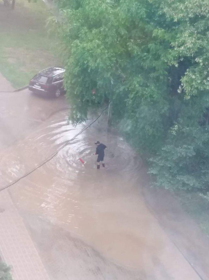 Новини Тернополя - фото з На "Дружбі" все пливе. Де ще затопило? Надсилайте свої фото (ФОТО, ВІДЕО)